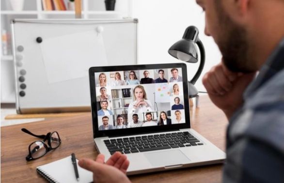 What is a webinar information in Marathi